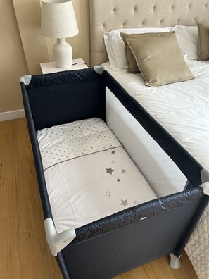 1 bedroom, iron/ironing board, travel cot, free WiFi