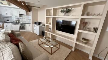 Smart TV, books