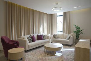 Smart TV 75 pulgadas con canales de televisión vía satélite