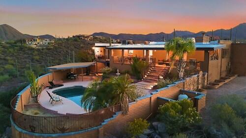 4 Bedroom Hilltop Retreat with Pool, Spa & City Views – Near Saguaro National Park & Downtown