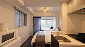 1 habitación, tabla de planchar con plancha y wifi gratis