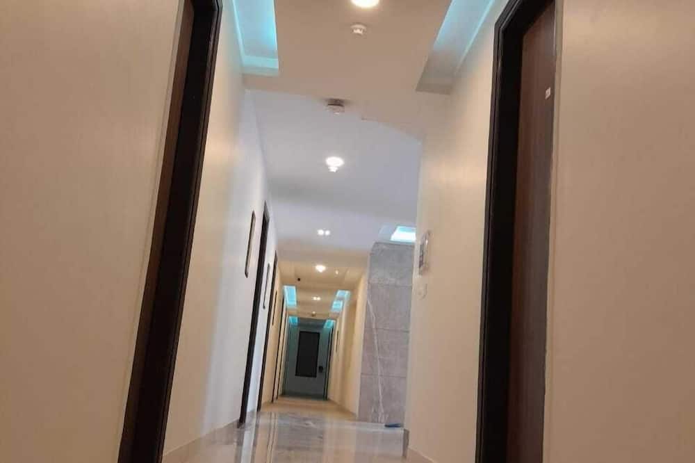 Hotel The Luxem