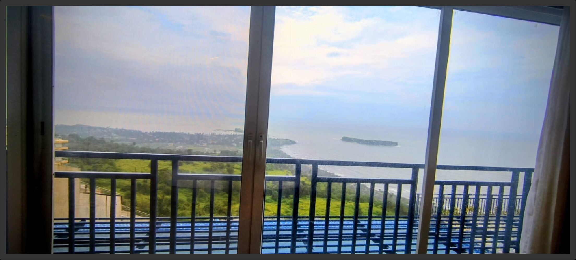 Sea View King Premium Suite Room | Balcony view