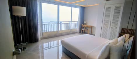 Chambre Double Supérieure, vue mer | Literie de qualité supérieure, couette en duvet d'oie, surmatelas