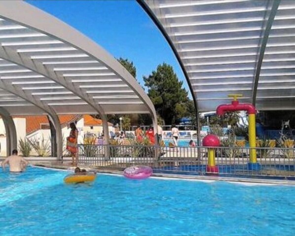 Innenpool, Außenpool