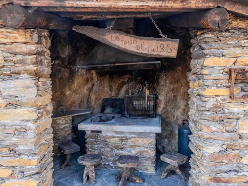 Wonderful private villa for 6 guests with WIFI, TV and patio