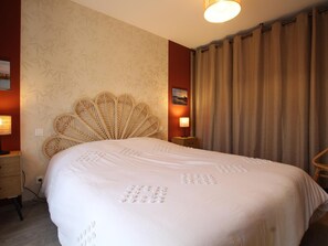 1 bedroom, free WiFi, bed sheets