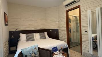 Minibar, in-room safe, desk, laptop workspace