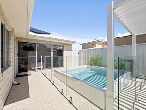 Pool - Summer Retreat/ Plunge Pool/ Proximity Town- Beach (Mandurah)