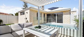 Summer Retreat/ Plunge Pool/ Proximity Town- Beach