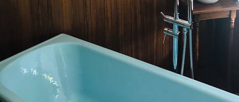 Håndklær, såpe og toalettpapir