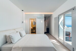 In-room safe, blackout drapes, soundproofing, iron/ironing board - Oikos Santorini Living Concept (Santorini)