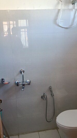 Chambre simple de base, vue sur la montagne | Salle de bain