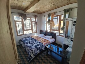 Chambre simple de base, vue sur la montagne | AccĂšs au Wi-Fi (inclus)