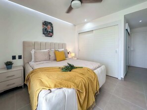 2 slaapkamers, een strijkplank/strijkijzer, reisbedje, wifi