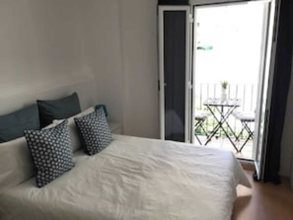 1 slaapkamer, een strijkplank/strijkijzer, gratis wifi