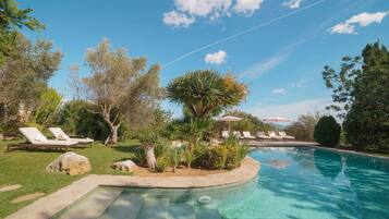 Villa, Accessible | 6 bedrooms, Internet