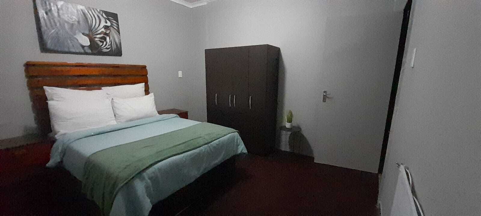 2 多间卧室、熨斗/熨衣板、WiFi、床单