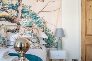 3 bedrooms, iron/ironing board, Internet