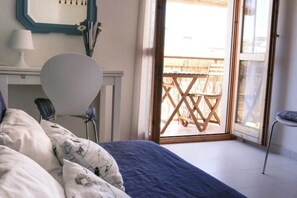 مكواة/لوح كي وواي فاي وملاءات أسرّة