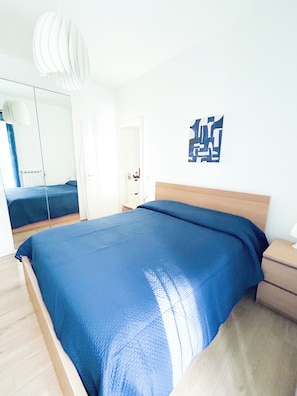 2 bedrooms, iron/ironing board, free WiFi - 2-bedroom garden house in Civitavecchia with AC, WiFi. Close to everything !! (Civitavecchia)