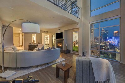 4000 sq ft Luxe 4BR Penthouse | Theater | Patio