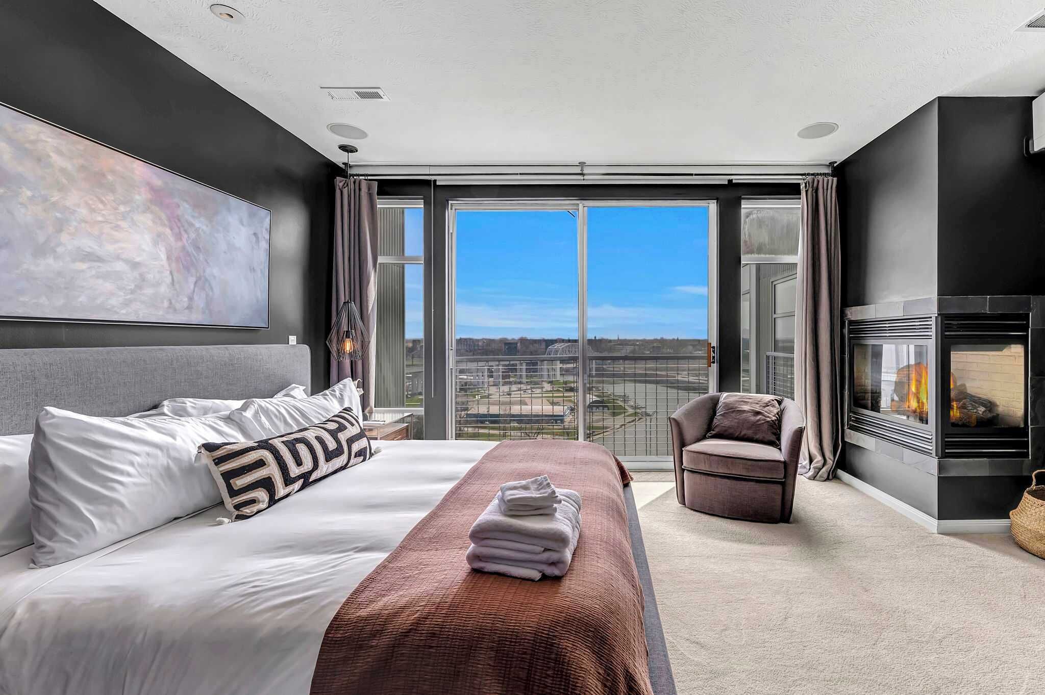 4 多间卧室、办公桌、熨斗/熨衣板、WiFi