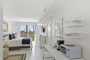 1 habitación, escritorio, wifi y ropa de cama 