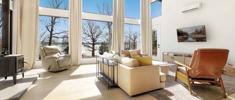 Televisión y oficina