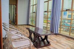 Familienapartment, Stadtblick | Terrasse/Patio