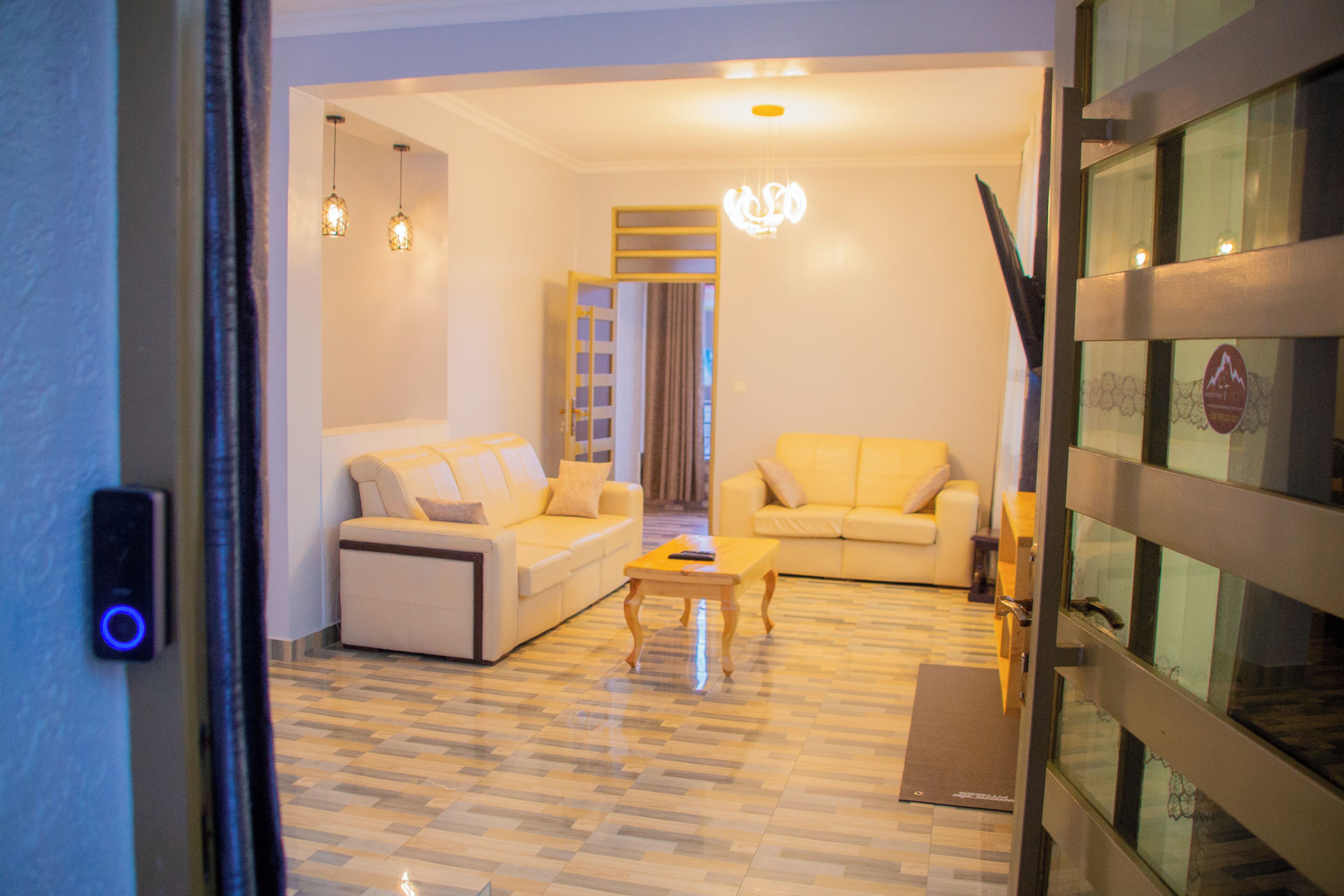 Comfort Apartment, Balcony, City View | In-room safe, individually decorated, individually furnished, desk