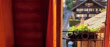 Chambre Familiale, balcon | Wi-Fi gratuit