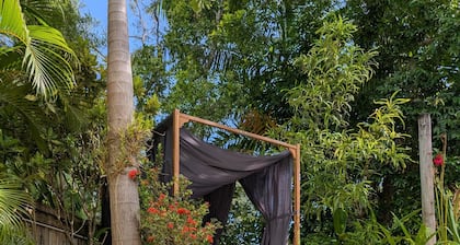 The Villas Palm Cove, Three-Bedroom Balinese Villa with Private Pool