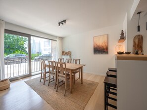 Apartment | Dining