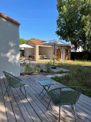 Terrace/patio - Beach, marsh, forest, Vendée house, 3 bedrooms-3 bathrooms- terraces, jacuzzi (Les Sables-d'Olonne)