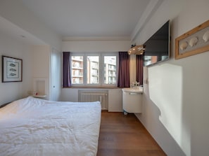 Apartment | 3 bedrooms, iron/ironing board