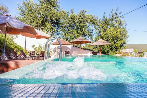 Piscina externa sazonal