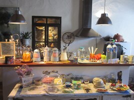 Free daily buffet breakfast