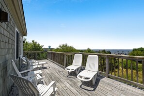 Terrace/patio - Now Booking 2026 in Ships Watch! (Duck)