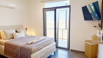 1 bedroom, desk, iron/ironing board, free WiFi