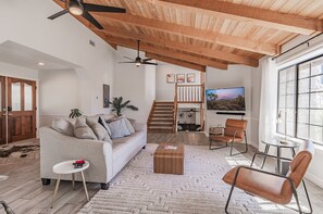 Smart TV, fireplace - Citadel by Fieldtrip | 5bd Boulder Estate w Amenities (Yucca Valley)