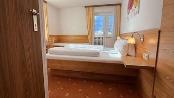 1 Schlafzimmer, Reisekinderbett, WLAN