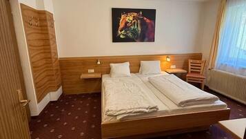 1 bedroom, travel cot, WiFi