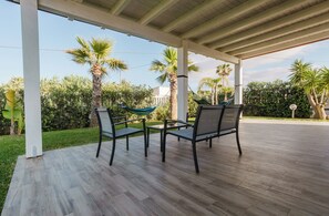 Comfort House, Patio, Garden View | Terrace/patio - Il Patio sul Mare (Marsala)