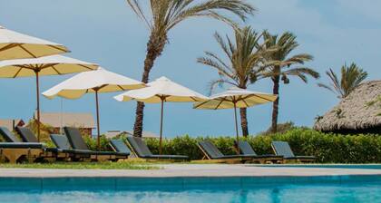 HOP Anakena: Comfort & Style Just Steps from the Sea