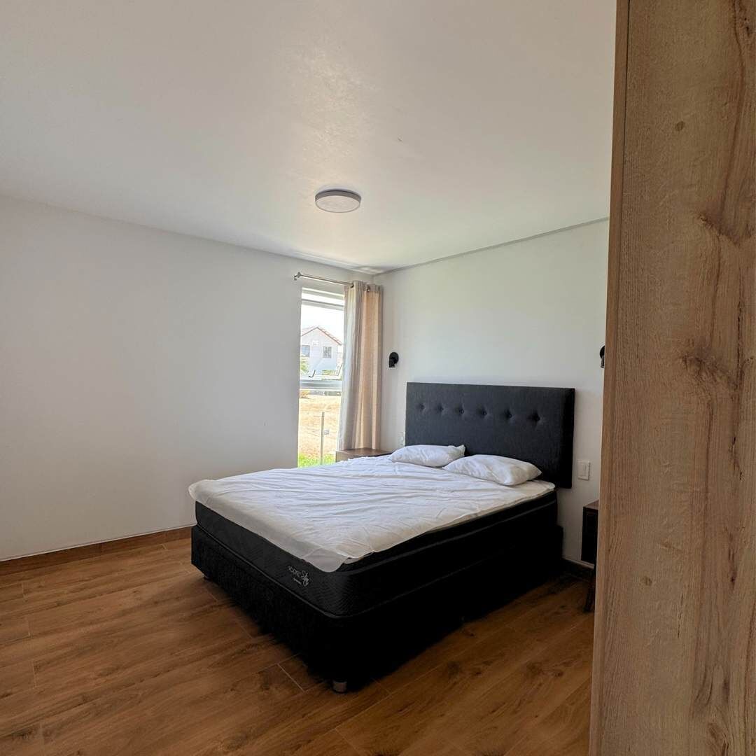 5 makuuhuonetta, vauvan matkasänky, Wi-Fi, vuodevaatteet