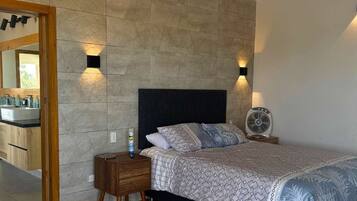 5 chambres, lit parapluie, Wi-Fi, draps fournis