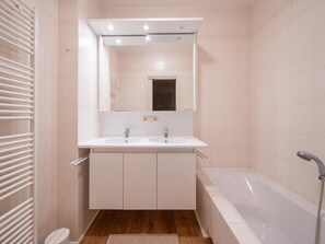 Apartment | Bathroom - Apartment in Belgium Near the Beach (Knokke-Heist)