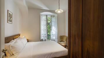 2 Schlafzimmer, BĂŒgeleisen/BĂŒgelbrett, kostenloses WLAN, BettwĂ€sche