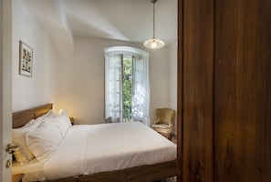 2 chambres, fer et planche à repasser, Wi-Fi gratuit, draps fournis